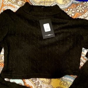 Long sleeve crop top